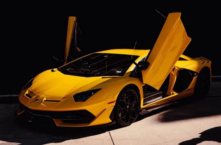 Lamborghini Aventador