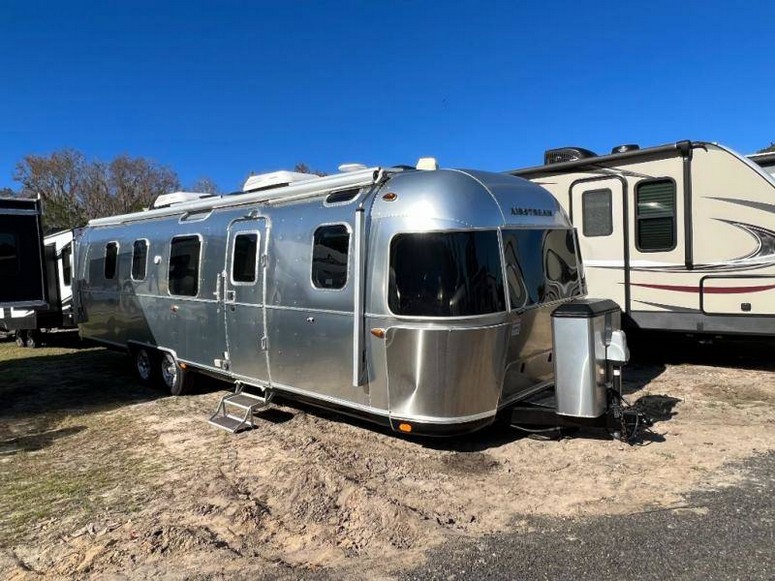 Airstream Classic 33FB